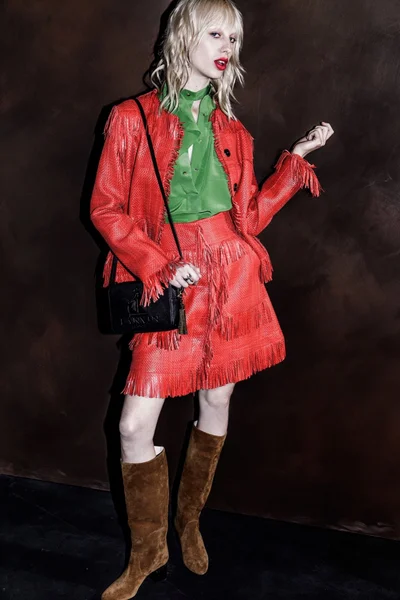 Look 3